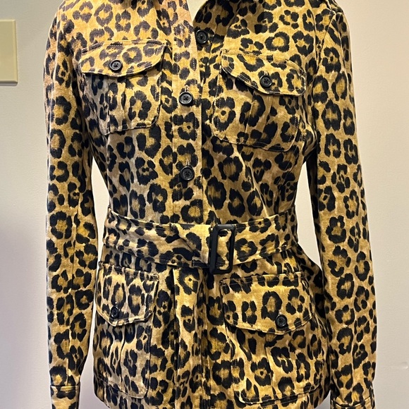 Lauren Ralph Lauren animal print blazer. Size medium - Picture 2 of 10